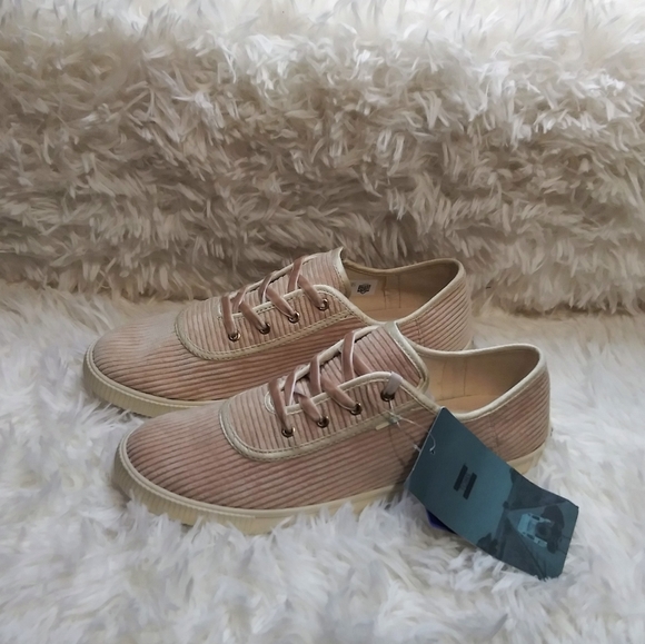 2×$40 TOMS Vegan Women Ortholite Carmel - Picture 3 of 6